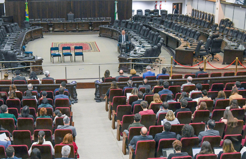 Ministro do STJ Humberto Martins profere Aula Magna no TJPR